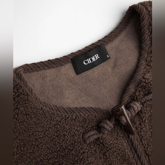 Fleece solid pocket duffle jacket - Picture 2 of 4